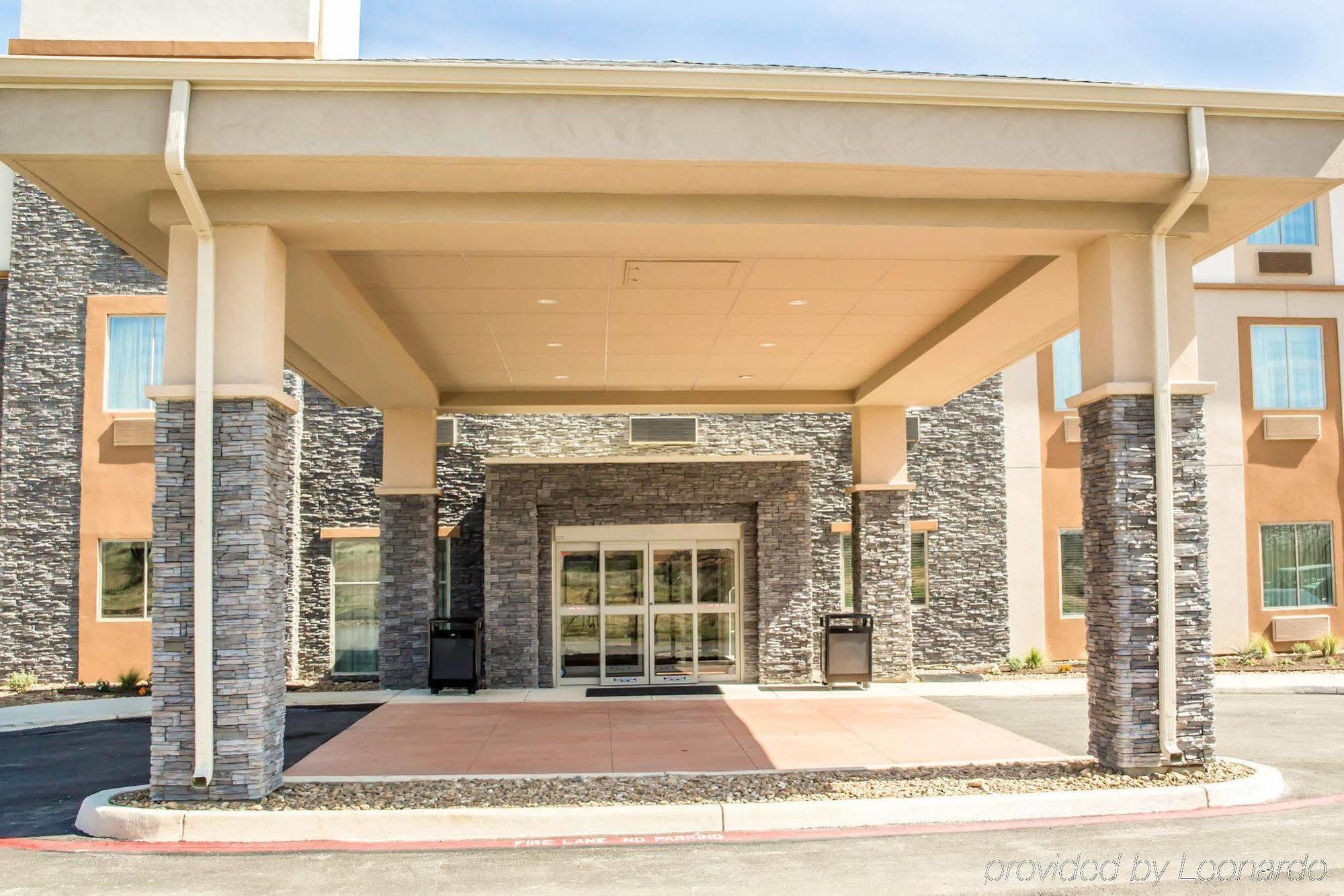 Sleep Inn & Suites Jourdanton Exterior foto